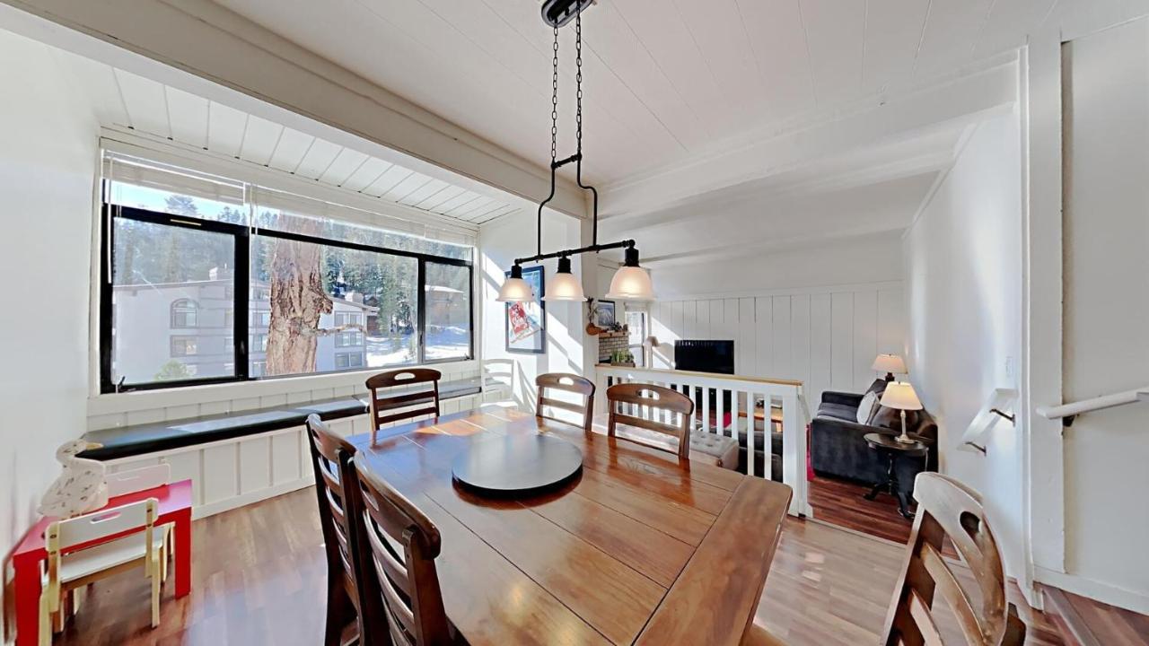 Two Bedroom With Mountain Views At 1849 Mammoth Lakes