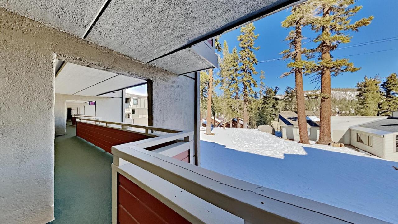 Two Bedroom With Mountain Views At 1849