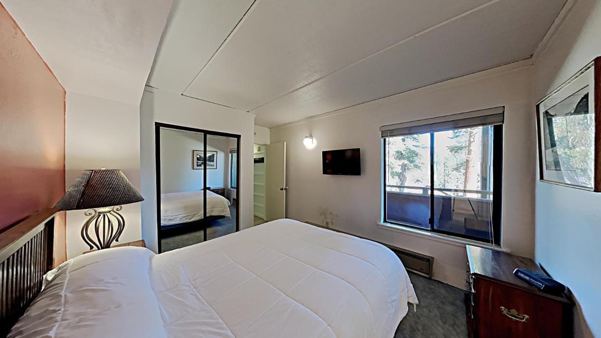Two Bedroom With Mountain Views At 1849