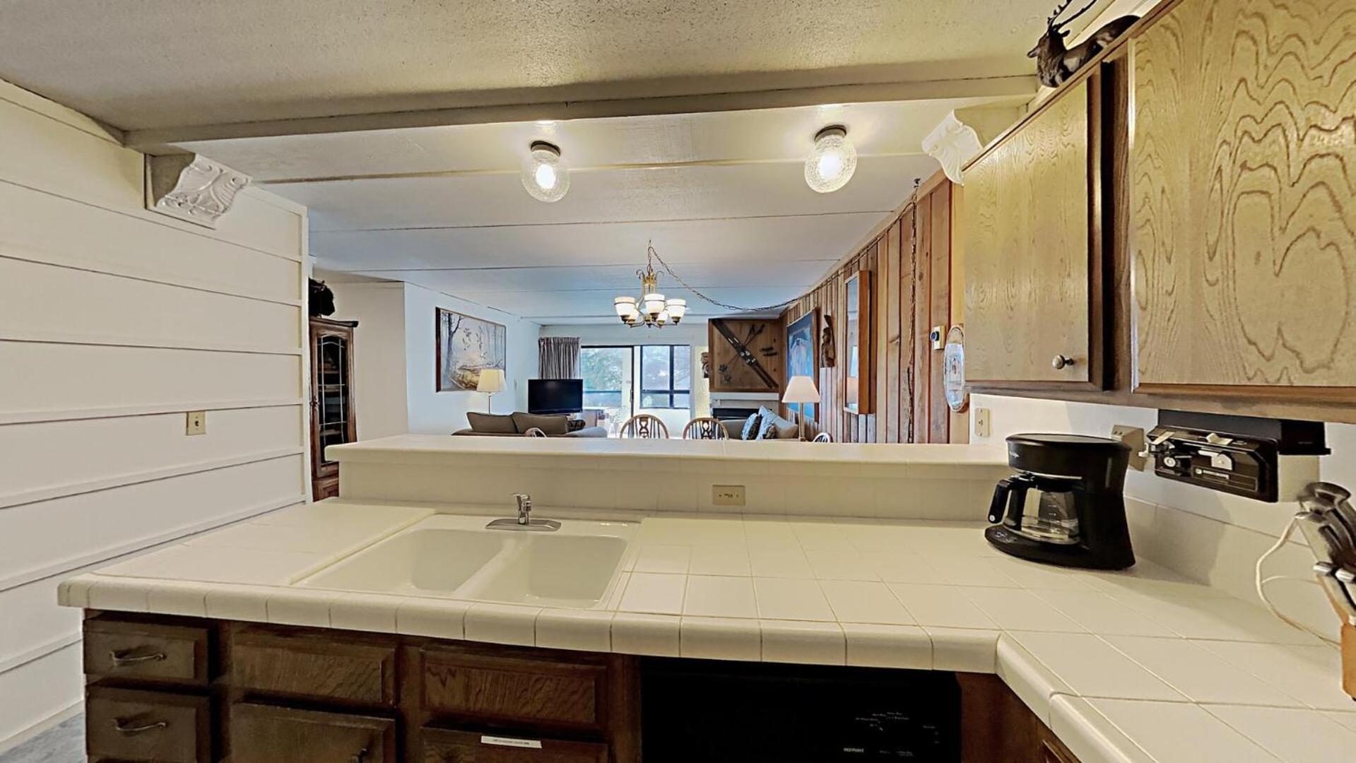 Two Bedroom With Mountain Views At 1849