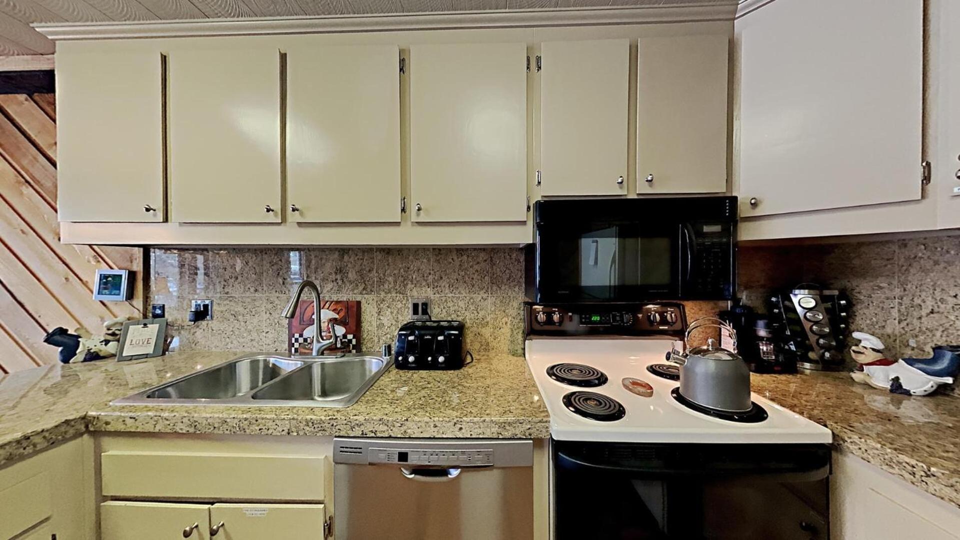 Apartment Two Bedroom With Mountain Views At 1849